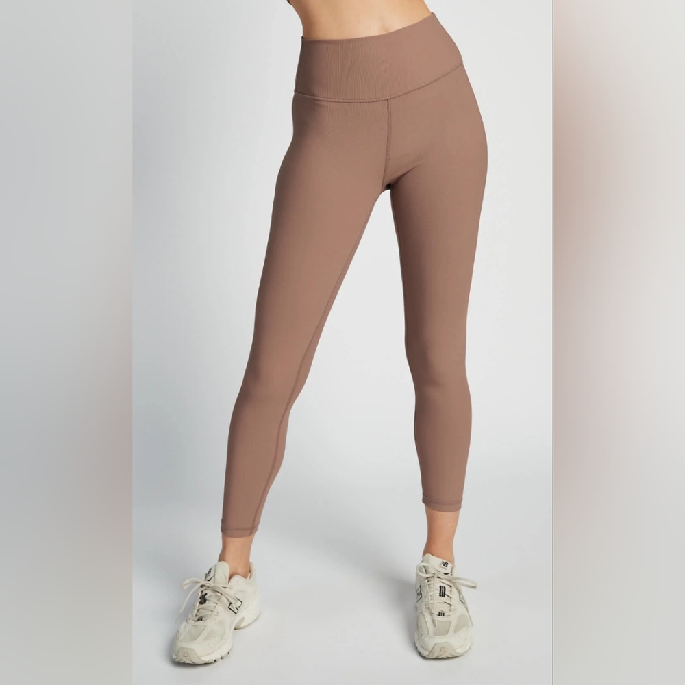 Wilo high rise 7/8 leggings size Large